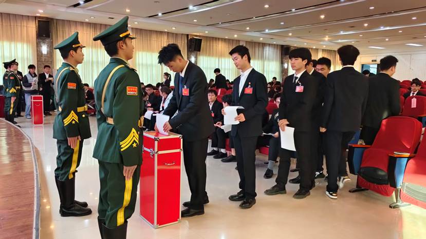 1936498040cbf0eae74a48763c02fbc4