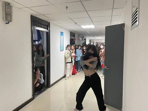 说明: b62669614a3f64dbcdabd9432f15568